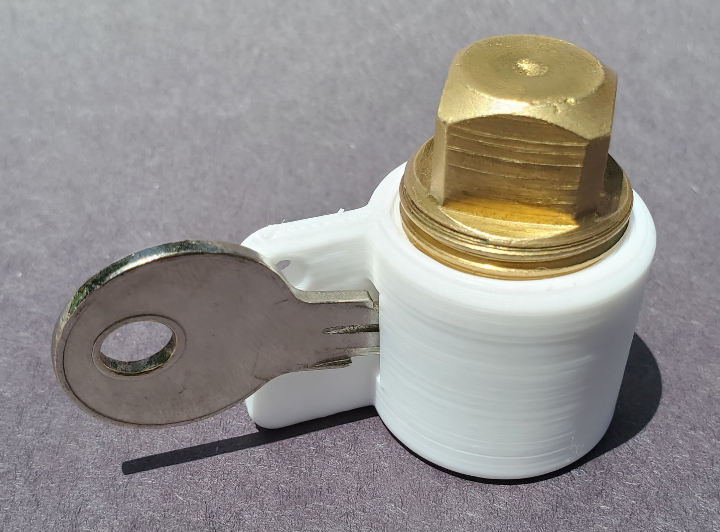 PlugKeyper (White) - boat drain plug reminder.